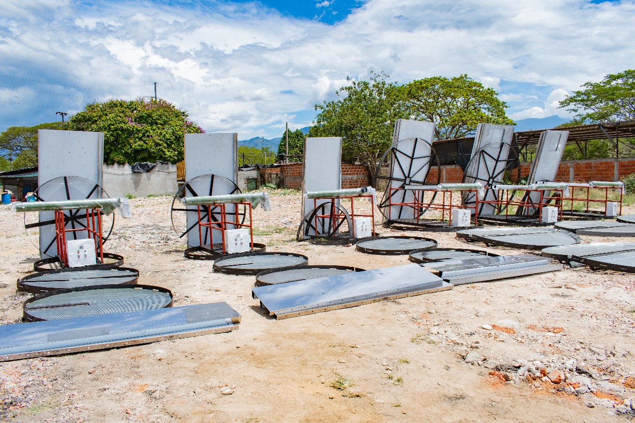 Asociaciones de caficultores de Huila recibieron equipos para secado